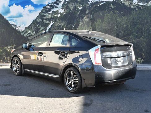 Used 2012 Toyota Prius Four image 9