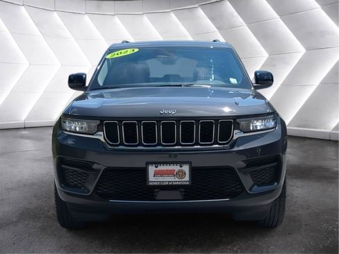 Used 2023 Jeep Grand Cherokee Laredo AWD/4WD image 8