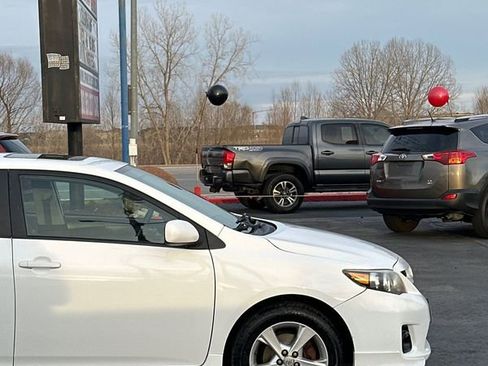 Used 2012 Toyota Corolla S image 4