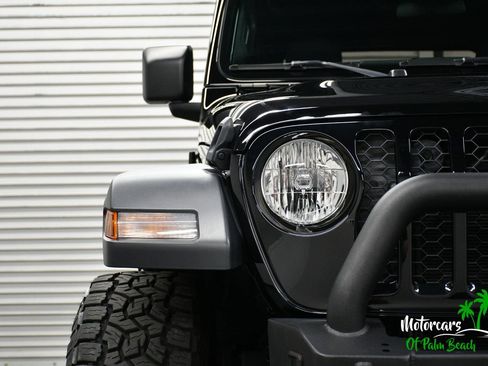 Used 2024 Jeep Wrangler Unlimited Sport AWD/4WD image 29