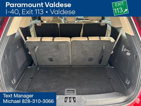 Used 2023 Ford Explorer Limited image 3