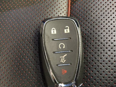 Used 2020 Chevrolet Blazer RS image 32