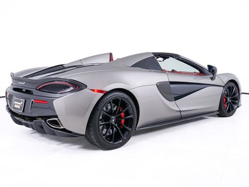 Used 2019 McLaren 570S Spider RWD image 9