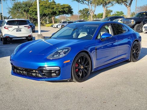 Used 2019 Porsche Panamera GTS image 8