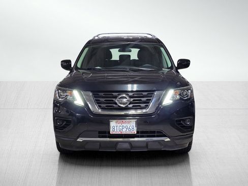 Used 2019 Nissan Pathfinder S FWD image 2