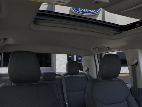 New 2025 Ford Maverick XLT w/ XLT Luxury Package AWD/4WD image 12