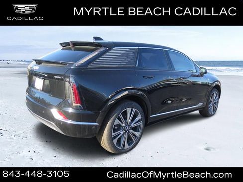 New 2026 Cadillac Optiq Luxury 2 image 3