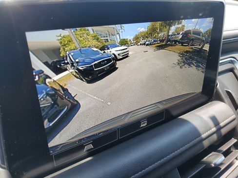 Used 2021 Chevrolet Tahoe Z71 AWD/4WD image 27