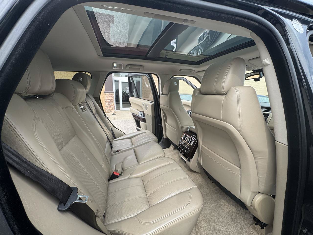 Used 2014 Land Rover Range Rover HSE AWD/4WD image 22