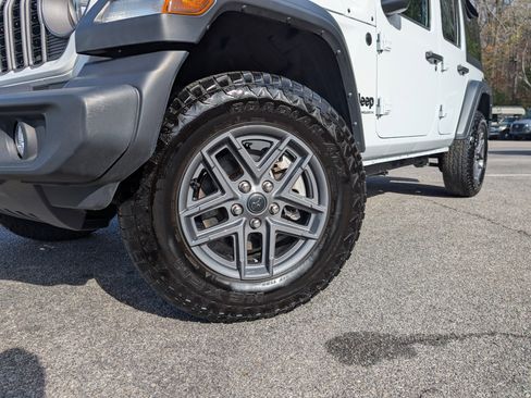 Used 2024 Jeep Wrangler Sport S image 31
