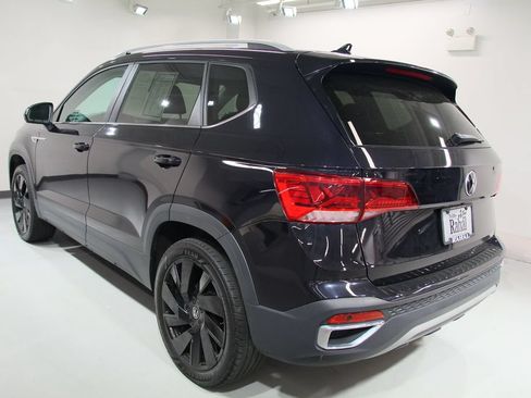Used 2024 Volkswagen Taos SEL AWD/4WD image 15