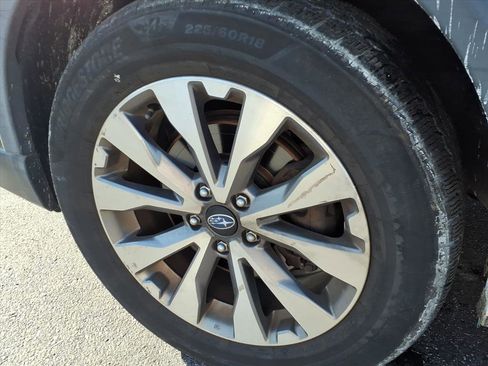 Used 2018 Subaru Outback 2.5i Touring image 9