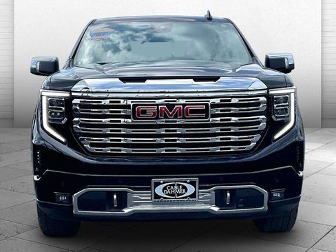 Used 2024 GMC Sierra 1500 Denali w/ Technology Package AWD/4WD image 2