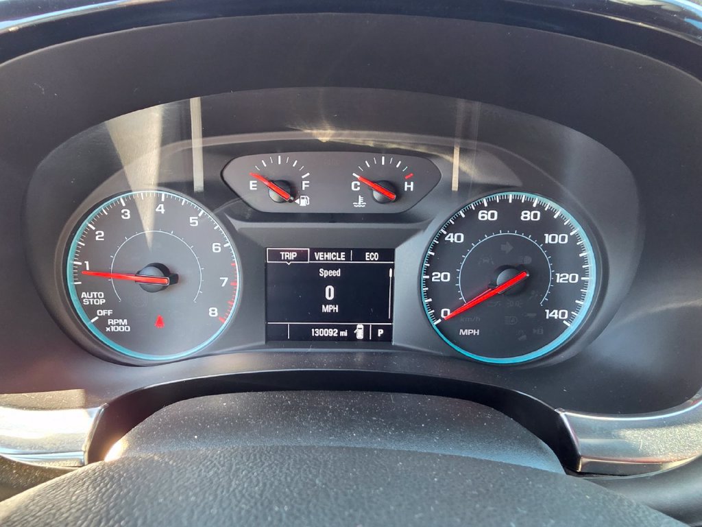 Used 2023 Chevrolet Traverse LT FWD image 16
