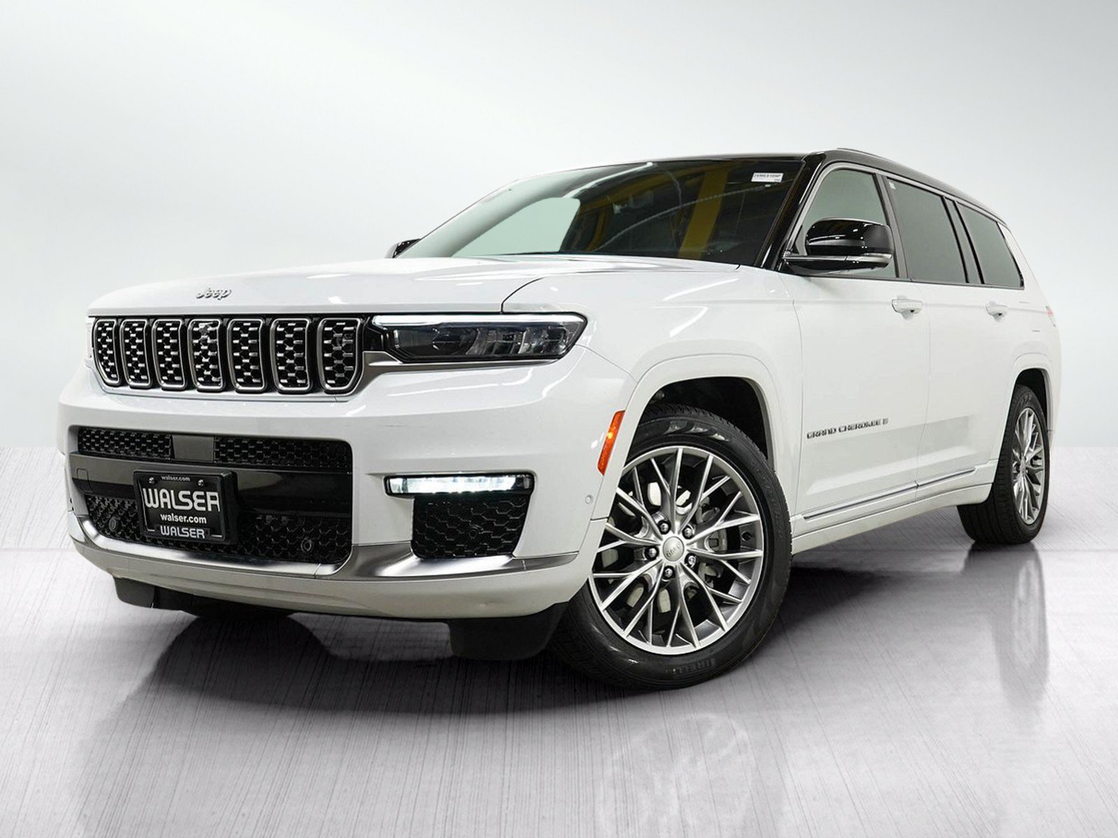 Used 2024 Jeep Grand Cherokee L Summit w/ Advanced Protech Group IV AWD/4WD image 1