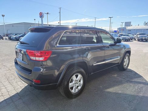 Used 2013 Jeep Grand Cherokee Laredo RWD image 4