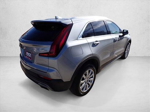 Used 2023 Cadillac XT4 Premium Luxury image 4