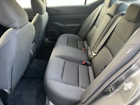 Used 2025 Nissan Altima 2.5 SV FWD image 27