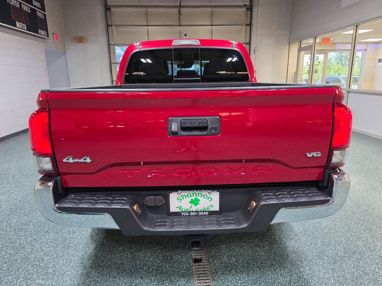 Used 2021 Toyota Tacoma SR5 AWD/4WD image 8