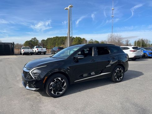 Used 2025 Kia Sportage SX image 5