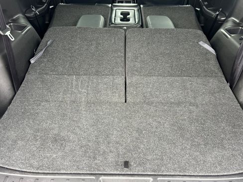 Used 2024 Mitsubishi Outlander SE image 16