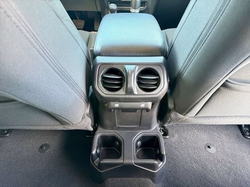 Used 2020 Jeep Wrangler Unlimited Sport S AWD/4WD image 18
