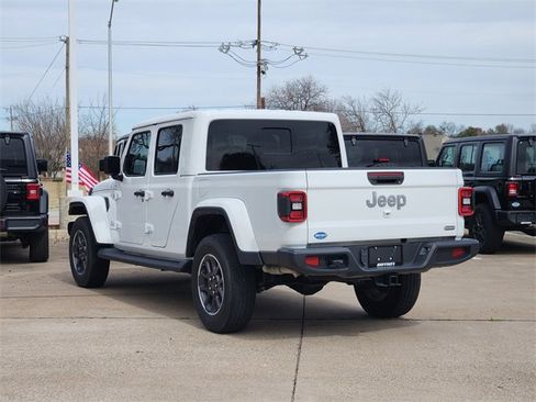 Used 2022 Jeep Gladiator Overland w/ Popular Equipment Package image 5