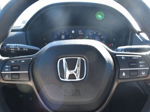 Used 2023 Honda Accord EX image 17