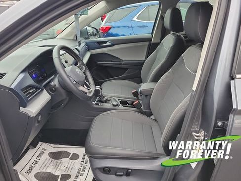 Used 2024 Volkswagen Taos SE image 13