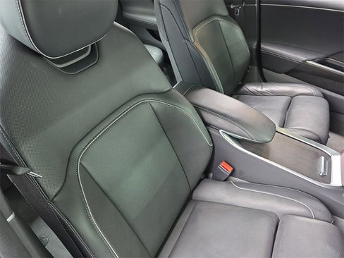 Used 2024 Lucid Air Touring image 26