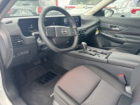 New 2026 Nissan Sentra SR FWD image 13
