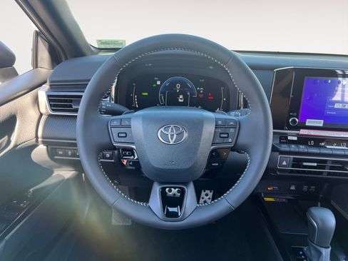 New 2026 Toyota Camry SE image 12