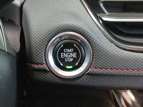 Used 2024 Chevrolet TrailBlazer RS w/ Driver Confidence Package image 17