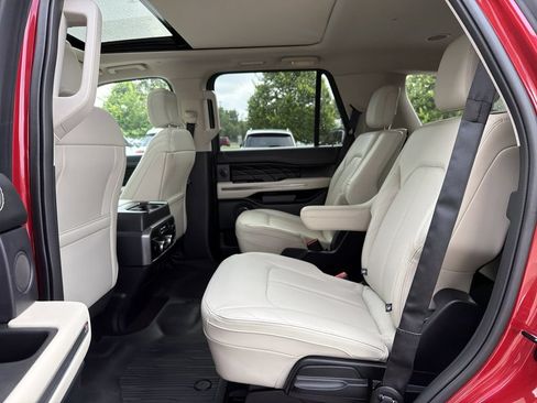 Used 2020 Ford Expedition Platinum AWD/4WD image 18