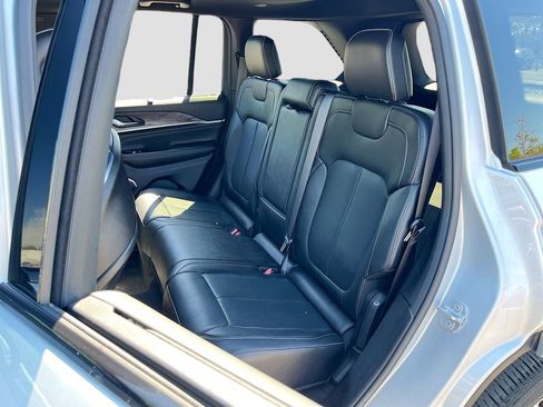 Certified 2025 Jeep Grand Cherokee Overland w/ Adv Protech Group III AWD/4WD image 26