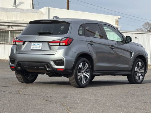 Used 2024 Mitsubishi Outlander Sport SE image 2
