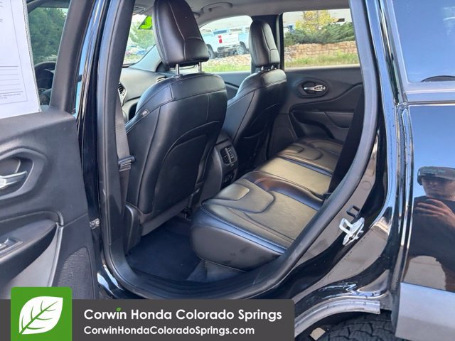 Used 2022 Jeep Cherokee Trailhawk w/ Sound & Nav Group AWD/4WD image 15