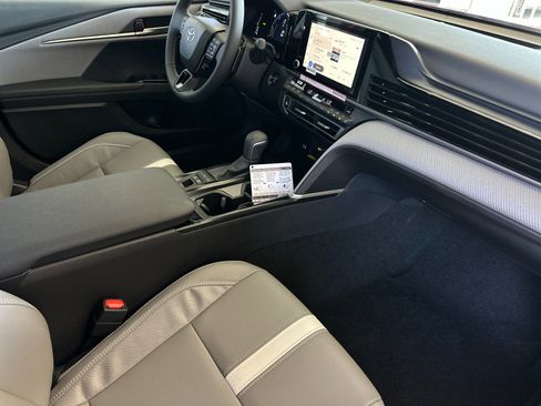 New 2026 Toyota Camry SE image 14