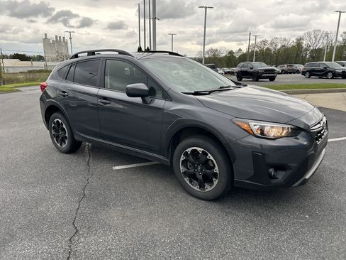Certified 2023 Subaru Crosstrek 2.0i Premium AWD/4WD image 2