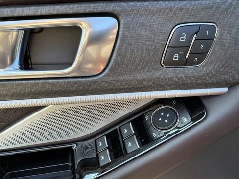 New 2025 Ford Explorer Platinum w/ Ultimate Package image 12