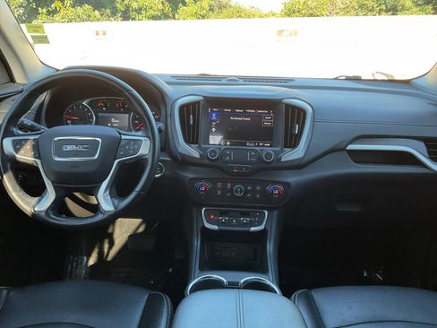 Used 2022 GMC Terrain SLT image 16