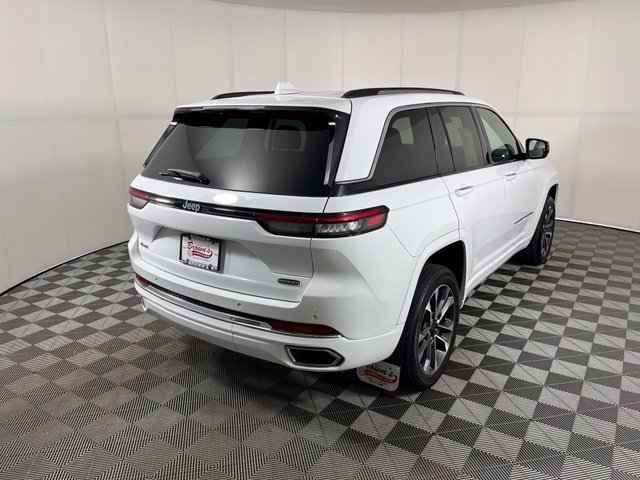 Used 2022 Jeep Grand Cherokee Overland AWD/4WD image 7