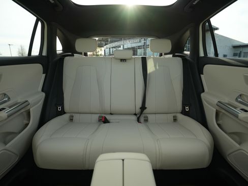 New 2026 Mercedes-Benz GLA 250 image 34