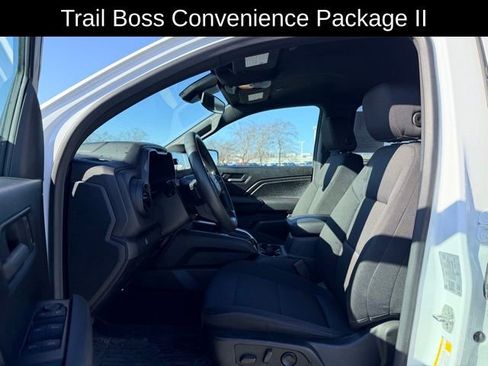 Certified 2024 Chevrolet Colorado Trail Boss w/ Technology Package image 8