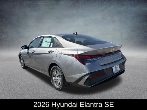 Used 2026 Hyundai Elantra SE image 3
