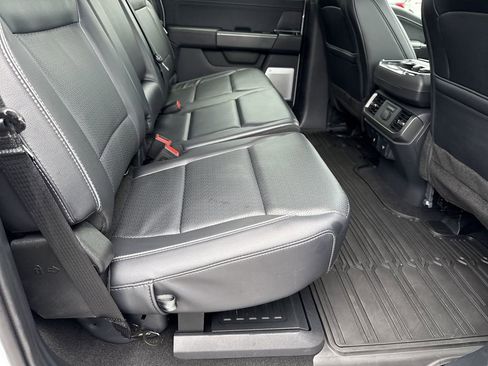 Used 2025 Ford F150 Lariat w/ Equipment Group 502A High AWD/4WD image 15