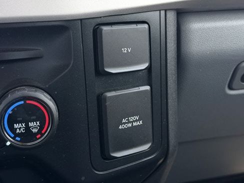 Used 2025 Ford F250 XLT w/ Black Appearance Package AWD/4WD image 21