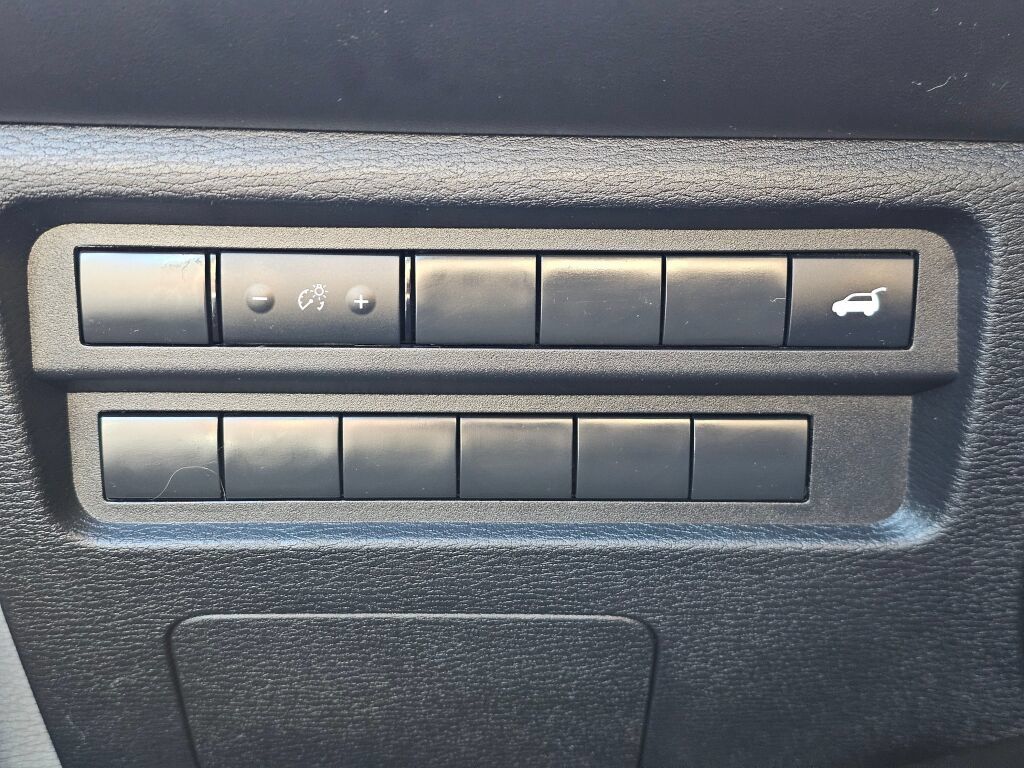 Used 2024 Mitsubishi Outlander SE AWD/4WD image 19
