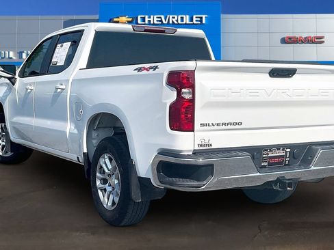 Used 2023 Chevrolet Silverado 1500 LT AWD/4WD image 4