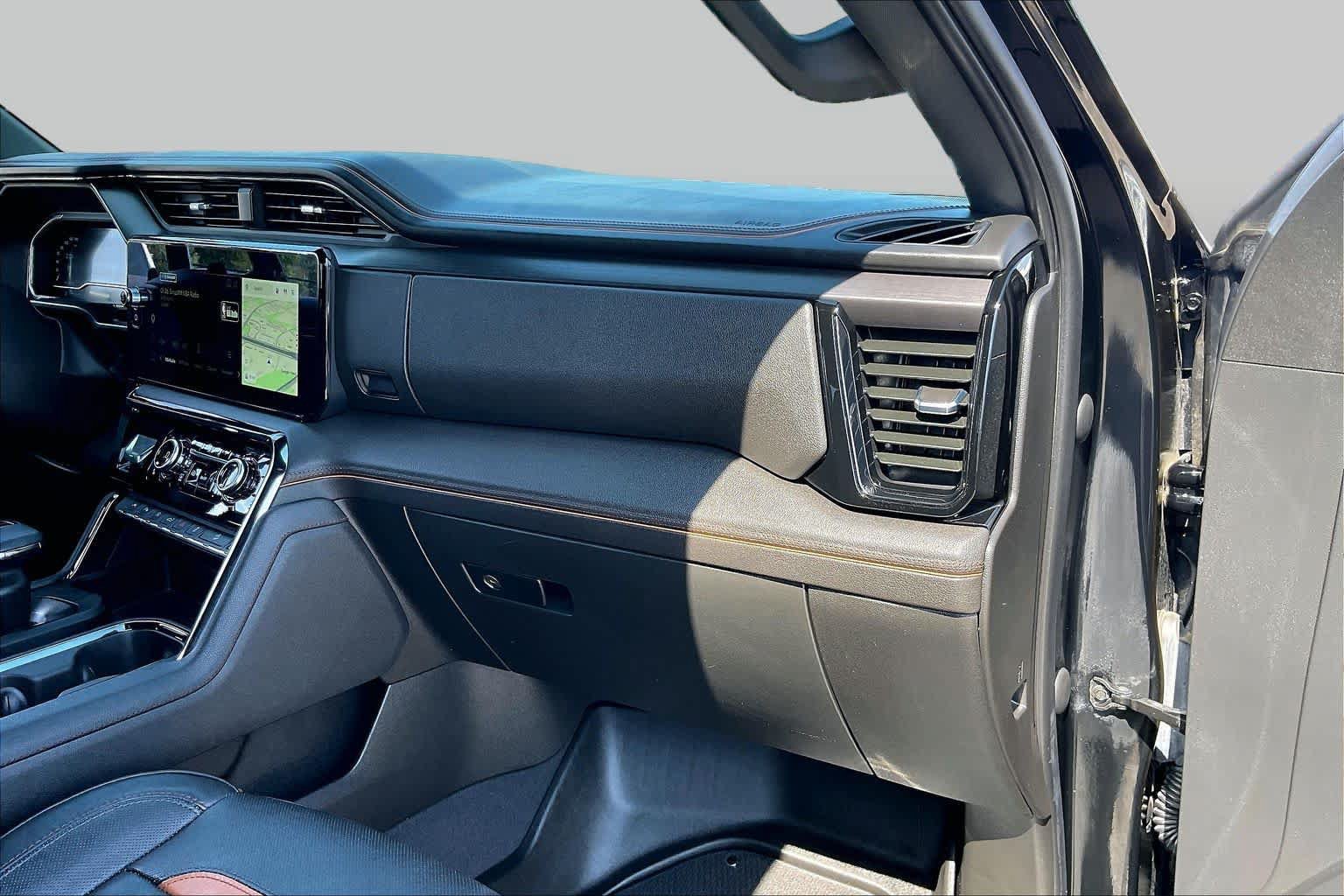 Used 2023 GMC Sierra 1500 AT4 w/ AT4 Premium Package AWD/4WD image 19